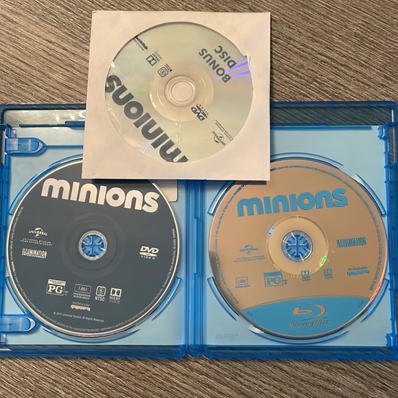 Minions / BUNDLE AND SAVE ON MOVIES - Picture 7 of 13